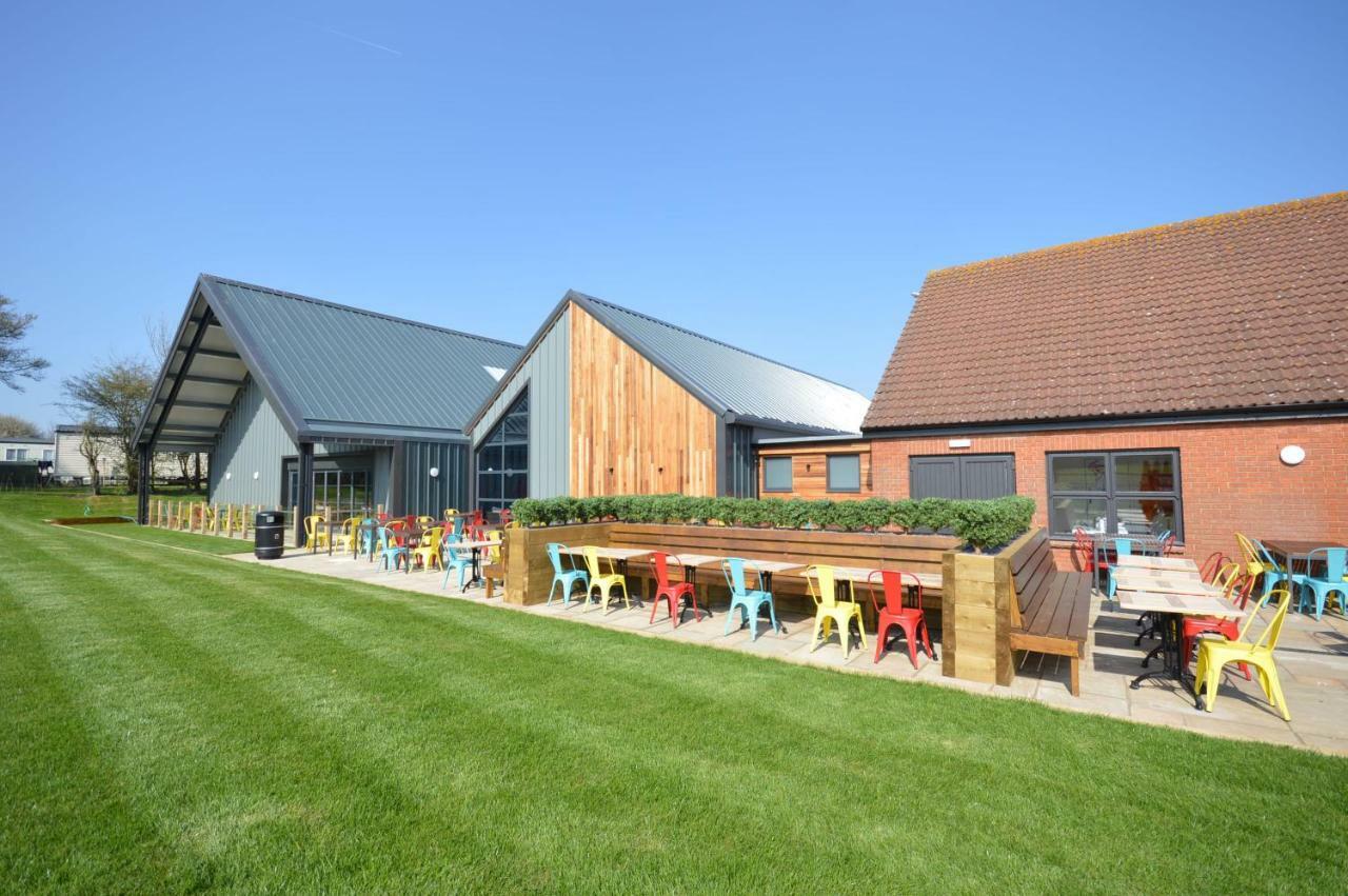 Camping Pods, Carlton Meres Holiday Park Rendham Екстериор снимка
